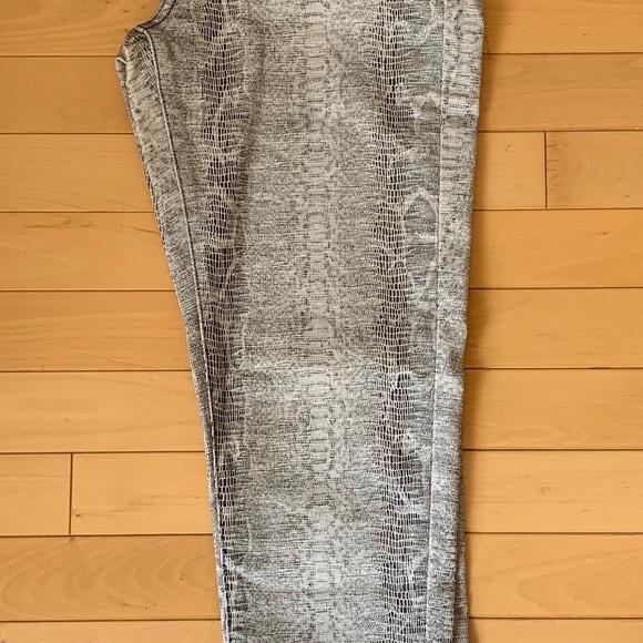 Python pant - Picture 2 of 4